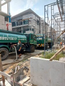 รถส่งน้ำประปาไซต์งานก่อสร้าง
